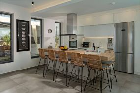 20.kitchen.JPG