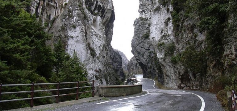 gorge_of_kotsifos.jpg