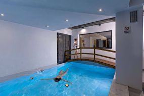 15_INDOORPOOL_COPY_MIN.jpg