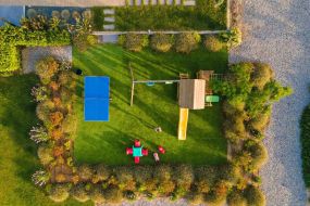 18_PLAYGROUND_PANORAMIC.JPG