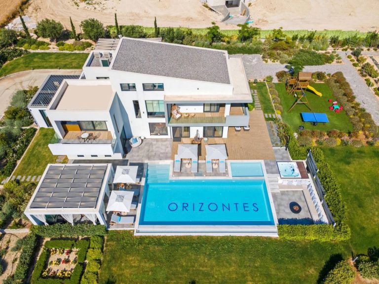 9_PANORAMIC_POOL.JPG